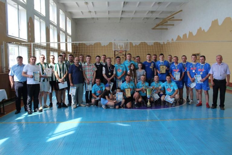 ЗМАГАННЯ З ВОЛЕЙБОЛУ У ЯМНИЦЬКІЙ ОТГ