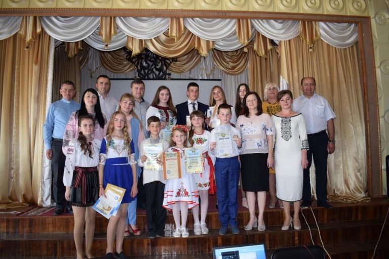 ЖУРАВЛИНИЙ БАЛ У ПАВЛІВСЬКОМУ ЛІЦЕЇ