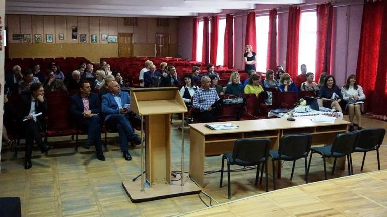ОСВІТЯНИ З ГРОМАД ПРИКАРПАТТЯ ВИВЧАЛИ ДОСВІД ВПРОВАДЖЕННЯ ОСВІТНЬОЇ РЕФОРМИ В ЯМНИЦЬКІЙ ОТГ