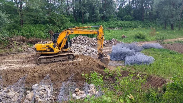 РОБОТИ З ПРОВЕДЕННЯ БЛАГОУСТРОЮ В ЯМНИЦЬКІЙ ОТГ ТРИВАЮТЬ