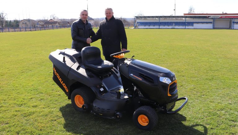 ПРИДБАНО НОВИЙ МІНІ-ТРАКТОР ГАЗОНОКОСАРКУ