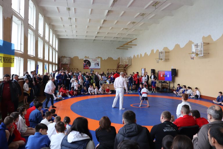 ВІДКРИТИЙ ТУРНІР З БОРОТЬБИ САМБО ПАМ’ЯТІ ГЕРОЯ АТО РУСЛАНА ЮРЧИШИНА (ВІДЕО)