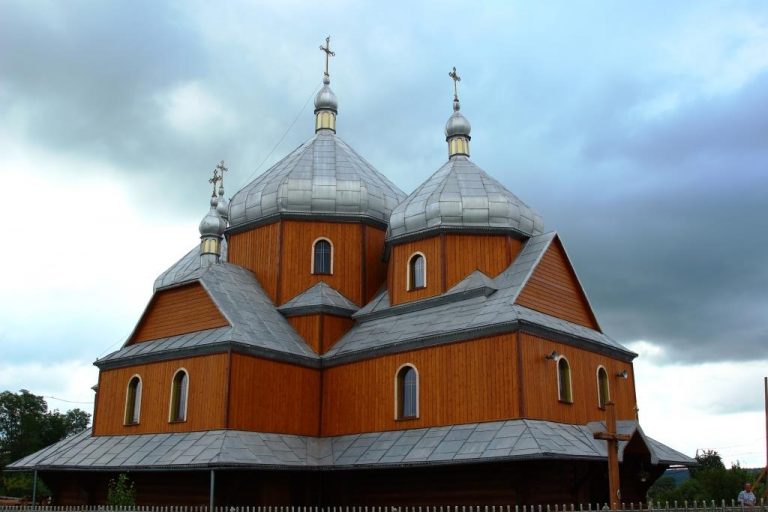 ТЯЗІВСЬКІЙ СВЯТИНІ 90 ЛІТ