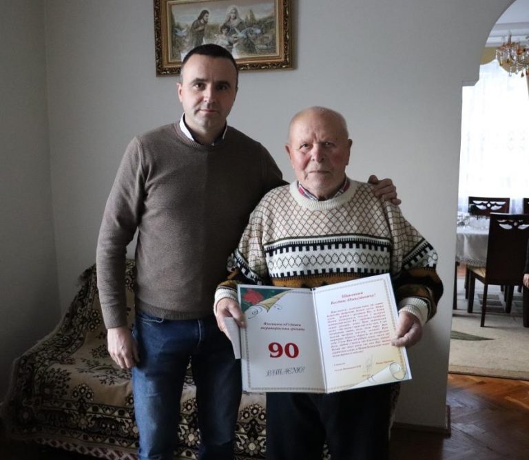 ДОВГОЖИТЕЛЯ ЯМНИЦІ ПРИВІТАЛИ З ПОВАЖНИМ ЮВІЛЕЄМ