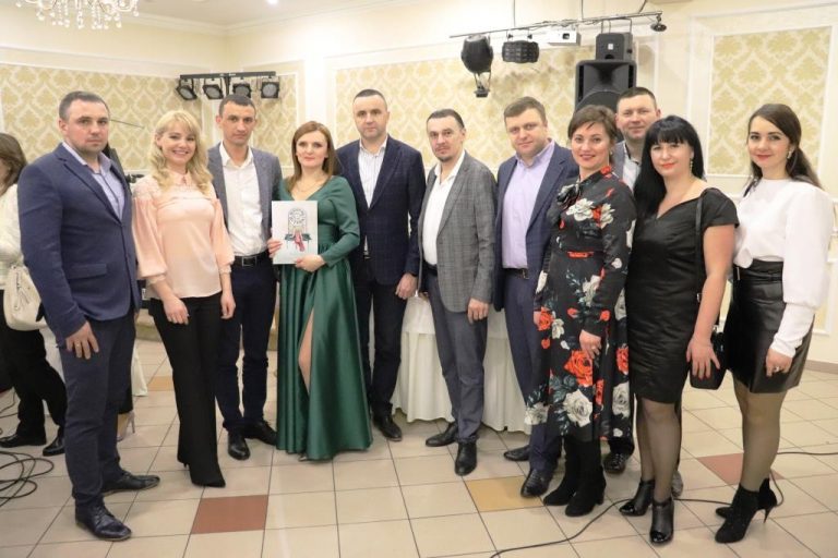 МУЗИЧНІ ВІТРАЖІ МАР’ЯНИ ГУСАР (ВІДЕО)