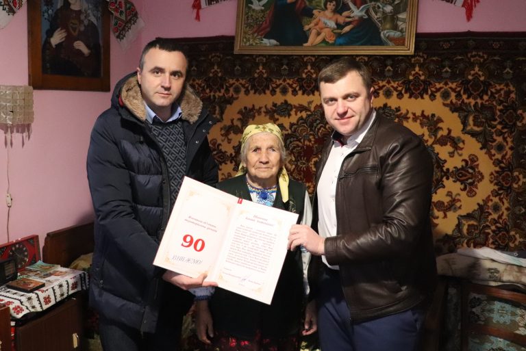 ДОВГОЖИТЕЛЬКУ ПАВЛІВКИ ПРИВІТАЛИ З 90-ЛІТТЯМ