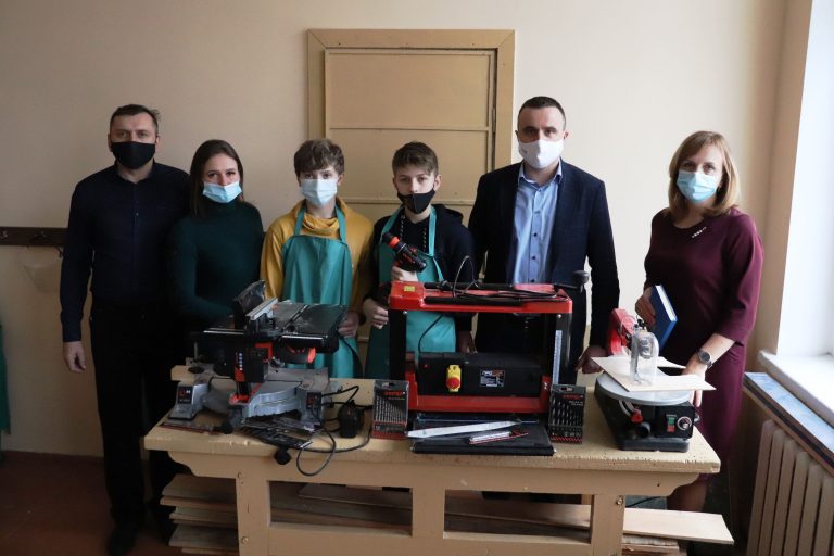 ШКІЛЬНЕ ПІДПРИЄМНИЦТВО У ЯМНИЦЬКОМУ ЛІЦЕЇ. ПЕРШИЙ УЧНІВСЬКИЙ СТАРТАП