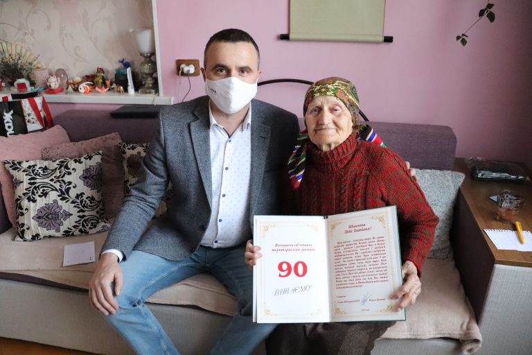 ЯМНИЧАНКА ЗУСТРІЛА 90 ПОВАЖНИХ ЛІТ