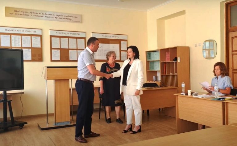 У МАЙДАНСЬКІЙ ГІМНАЗІЇ НОВИЙ ДИРЕКТОР