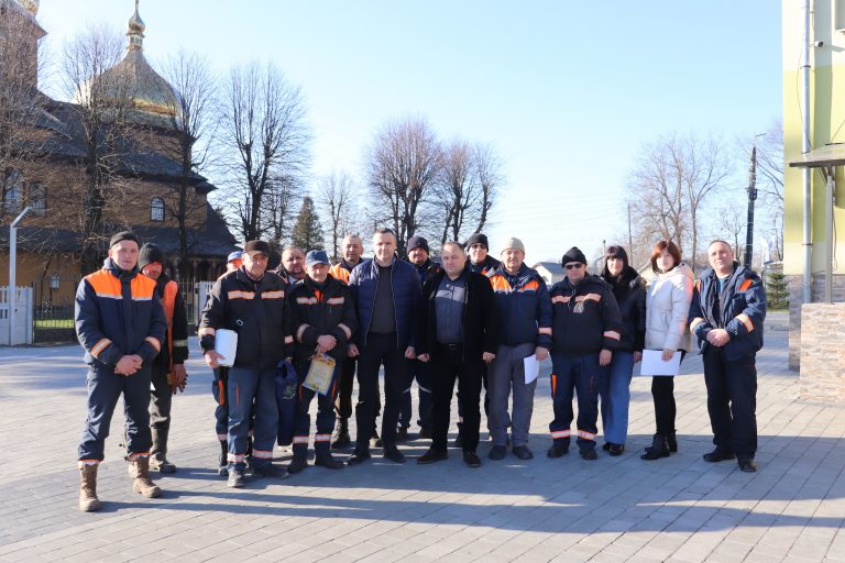 ПРАЦІВНИКІВ КП “ЯМНИЦЯ” ПРИВІТАЛИ З ПРОФЕСІЙНИМ СВЯТОМ