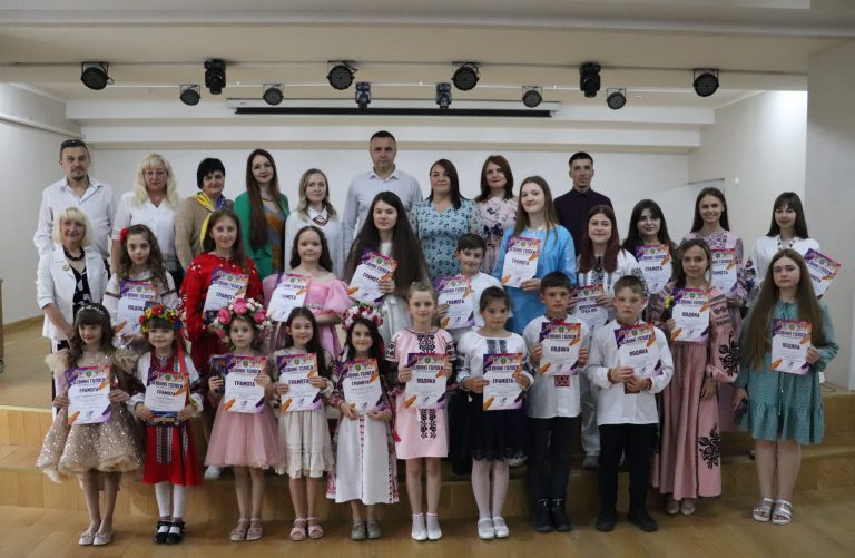 “ДЗВІНКІ ГОЛОСИ” ЯМНИЦЬКОЇ ГРОМАДИ. ВІДБУВСЯ КОНКУРС СПІВОЧИХ ТАЛАНТІВ