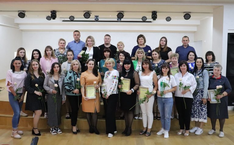 МЕДИЧНИХ ПРАЦІВНИКІВ ЯМНИЦЬКОЇ ГРОМАДИ ПРИВІТАЛИ З ПРОФЕСІЙНИМ СВЯТОМ