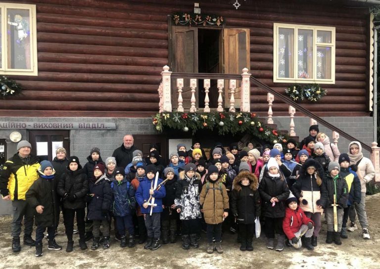 В ГОСТІ ДО МАЄТКУ СВЯТОГО МИКОЛАЯ