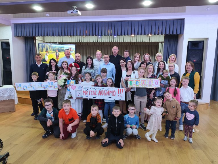 ТВОРЧІ ЗДОБУТКИ ТАЛАНОВИТОЇ ЯМНИЧАНКИ ЮЛІЇ ДАНИЛЬЦІВ