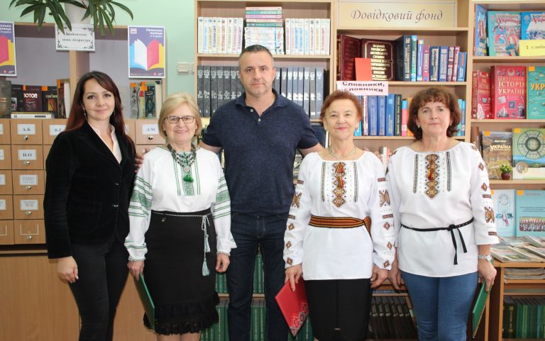 ПРАЦІВНИЦЬ КУЛЬТУРИ ПРИВІТАЛИ З НАГОДИ ЮВІЛЕЙНИХ ДАТ