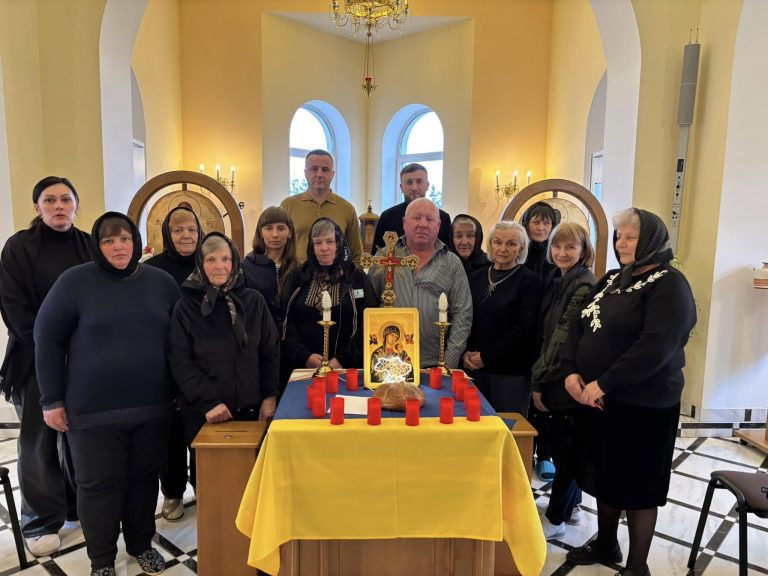 ДУХОВНІ РЕКОЛЕКЦІЇ ДЛЯ РОДИН ЗАГИБЛИХ ГЕРОЇВ ЯМНИЦЬКОЇ ГРОМАДИ
