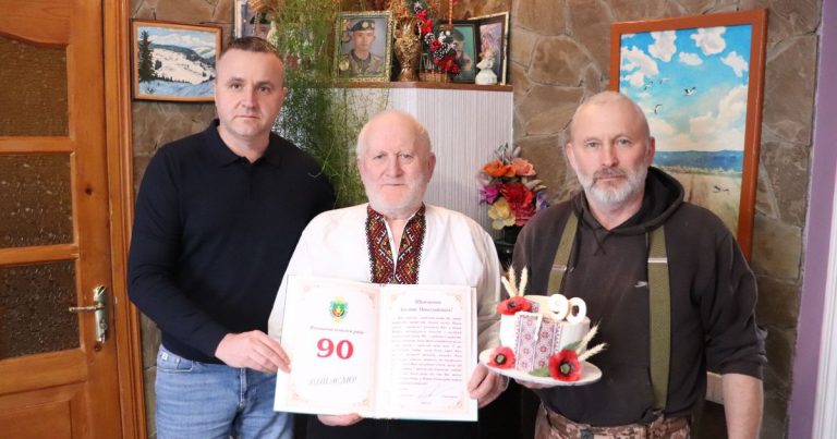 ДОВГОЖИТЕЛЬ З ЯМНИЦІ БОГДАН КІЧАК ВІДЗНАЧАЄ 90-РІЧЧЯ! ВІТАЄМО!