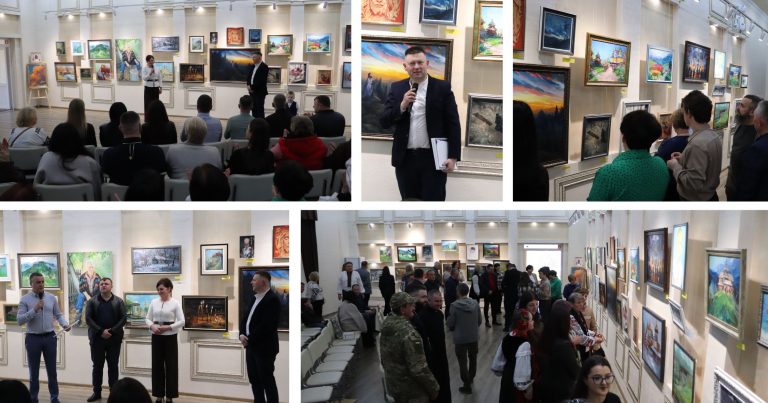 ЧЕРЕЗ МИСТЕЦТВО – ДО ДУХОВНОСТІ. ВИСТАВКА ВОЛОДИМИРА БЕРЕЗНОГО У ПАВЛІВСЬКОМУ ЛІЦЕЇ