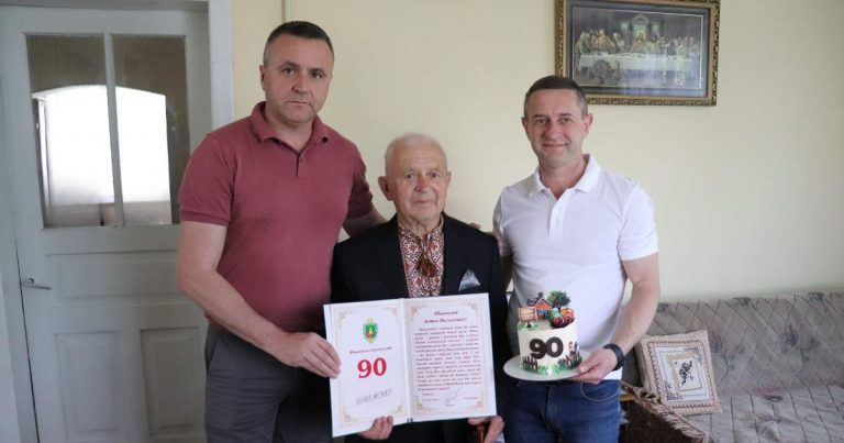 ЯМНИЧАНИНУ, БАГАТОРІЧНОМУ КЕРІВНИКОВІ КЛУБУ “СІЛЬСЬКИЙ ГОСПОДАР” АНТОНУ ІВАНОЧКУ – 90 ЛІТ! ЩИРО ВІТАЄМО!