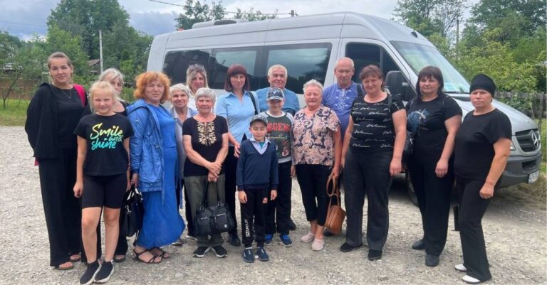РОДИНИ ГЕРОЇВ ЯМНИЦЬКОЇ ТГ ДОЛУЧИЛИСЯ ДО ВСЕУКРАЇНСЬКОЇ ПРОЩІ У МАНЯВІ