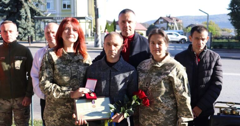 ВОЇН З ЯМНИЦІ ТАРАС ПІХОЦЬКИЙ ВІЗДНАЧЕНИЙ НАГОРОДОЮ МІНІСТРА ОБОРОНИ УКРАЇНИ – МЕДАЛЛЮ “ЗА ПОРАНЕННЯ”